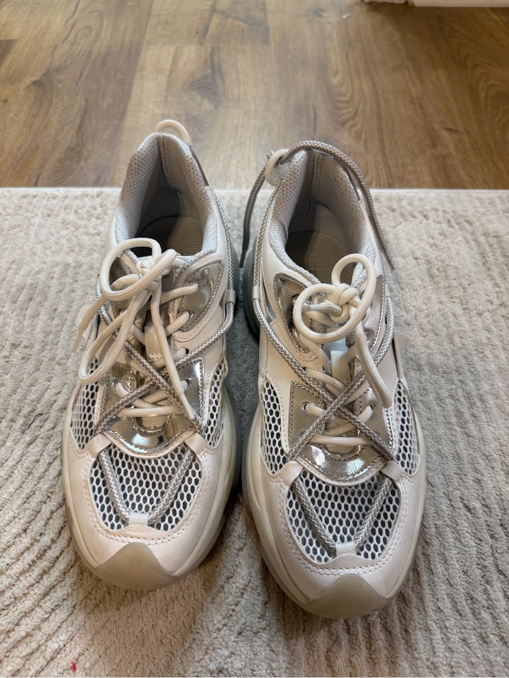 Steve Madden Sneakers